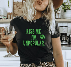 KISS ME I'M UNPOPULAR